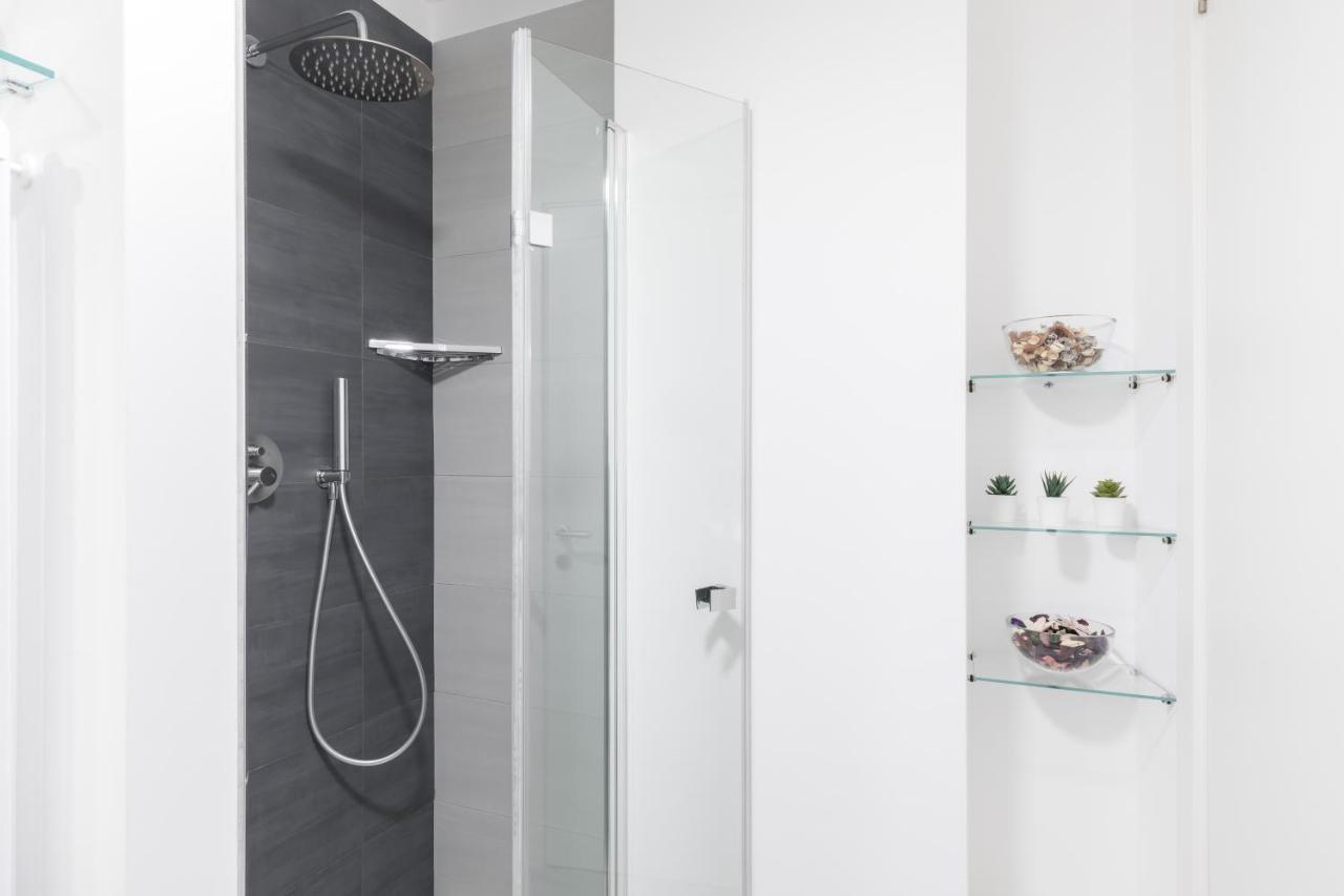 Amoretti Apartment, 6 Persone, 3 Camere, 2 Bagni, Balcone, Wi-Fi, Metro B Monti Tiburtini Roma Exterior foto