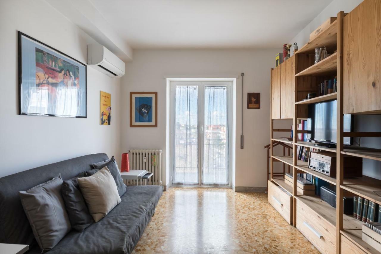 Amoretti Apartment, 6 Persone, 3 Camere, 2 Bagni, Balcone, Wi-Fi, Metro B Monti Tiburtini Roma Exterior foto
