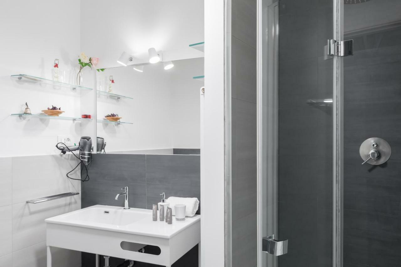 Amoretti Apartment, 6 Persone, 3 Camere, 2 Bagni, Balcone, Wi-Fi, Metro B Monti Tiburtini Roma Exterior foto